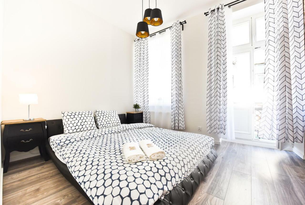 Metropolis Apartment Торунь Экстерьер фото